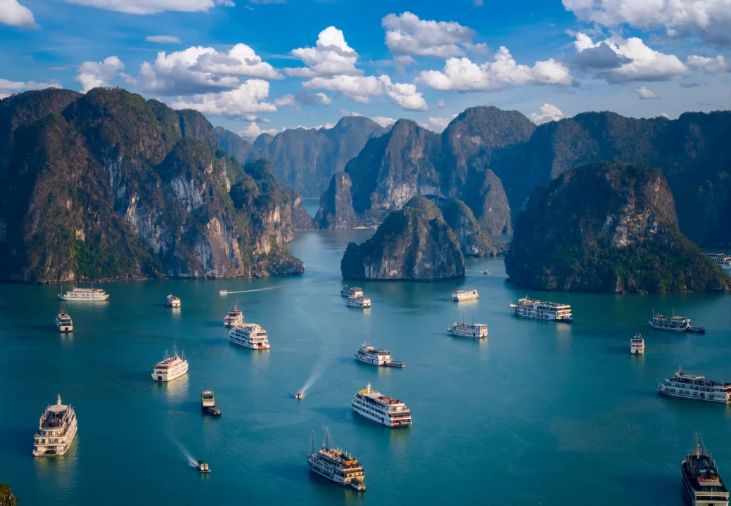 VIETNAM – TUR ESENȚIAL